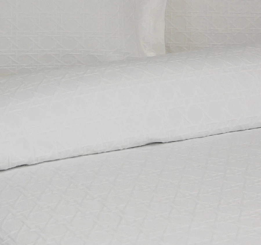 Villa Matelassé Coverlet Range White - Image 3
