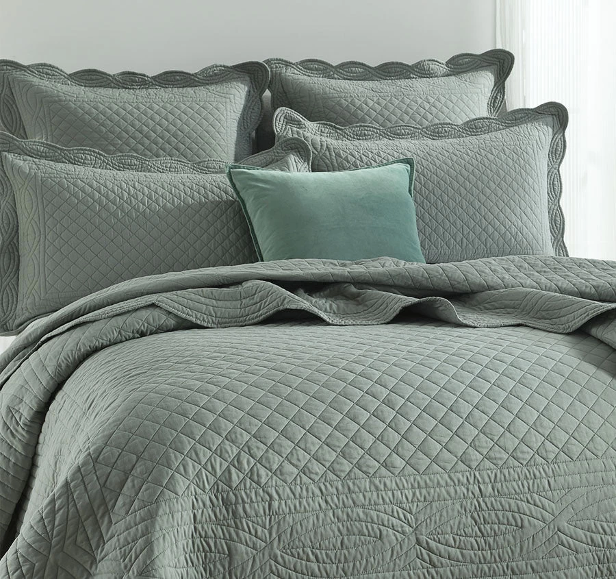 Scallop Coverlet Set Range Juniper - Image 3