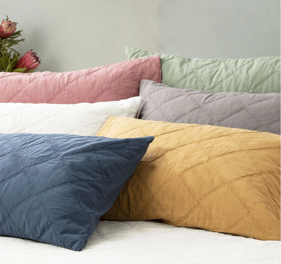 Attwood Coverlet Set Range Wood - Image 3