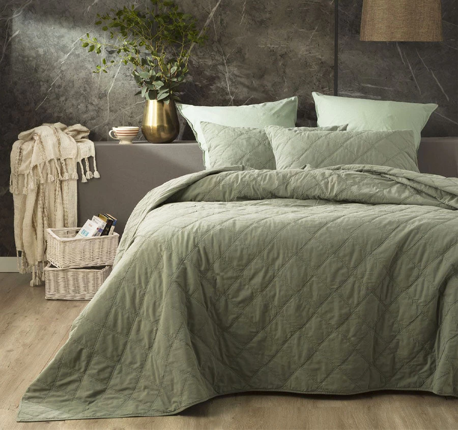 Attwood Coverlet Set Range Fern