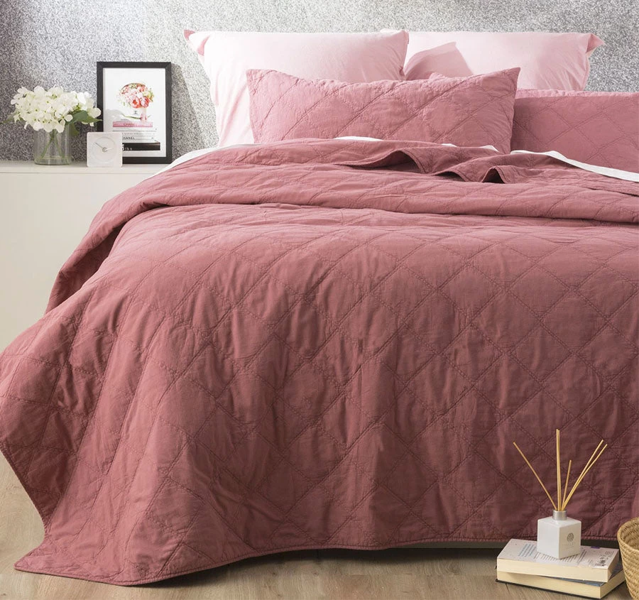 Attwood Coverlet Set Range Rose