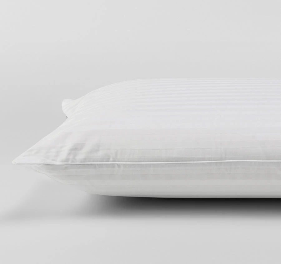 Luxurious Latex Classic Medium Profile Standard Pillow - Image 3